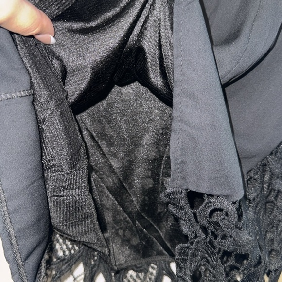 Women’s Chinese Brand Black Lace Tank Top Size Medium - Picture 10 of 10